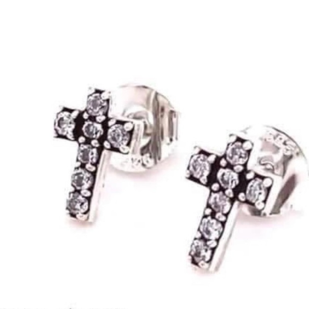 Grace & Heart Nave Sterling Silver Cross Stud Earrings